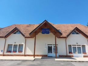ALRO Stúdió Apartmanház, Balatonszárszó